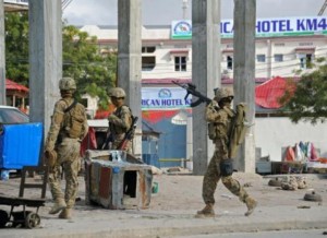 Kenya: L'armée accusée d'être impliquée dans des trafics finançant les shebabs