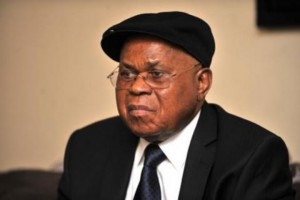RDC: L'opposant Étienne Tshisekedi se dit prêt à  participer au dialogue avec Kabila  et annonce son retour au pays