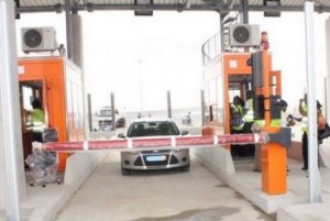 Côte d'Ivoire: Pour des raisons de monnaie, plus de billet de 5000 et 10 000 Fcfa au pont HKB