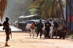 Mali: Attaque d'Al Mourabitoun à  l'hôtel Radisson de Bamako, trois otages tués dont un français