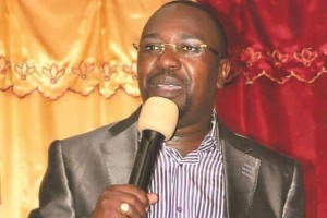 Gabon: Le pasteur David-Elysée Mapakou recherché pour escroquerie