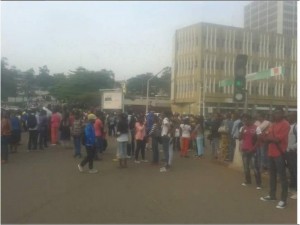 Cameroun : Des étudiants mécontents paralysent Yaoundé : Paniqué,  le gouvernement dépêche des négociateurs