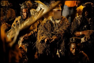 Côte d'Ivoire: Abidjan, les «Dozo» prêts à  surveiller les populations moyennant une rémunération mensuelle