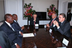 Côte d'Ivoire: A Paris, le Pdg d'Air France demande à  Ouattara de baisser les taxes pour baisser les prix des billets d'avion