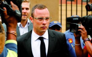 Afrique du Sud: Pistorius condamné en appel pour meurtre, il risque 15 ans de prison