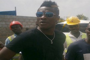Ghana : Grossesse de Sarah Kwablah, Asamoah Gyan déchargé