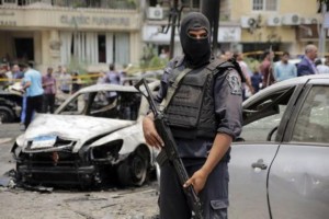 Egypte: Un policier abattu par des hommes à  moto au Caire