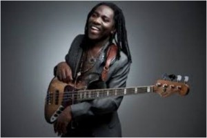 Cameroun: Médaillé de l'ordre de la valeur, le célèbre bassiste Richard Bona snobe le régime Biya
