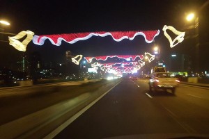 Côte d'Ivoire: Des décorations de Noël pas très écolos et très gourmandes en courant