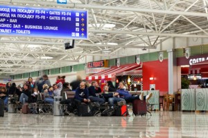 Maroc: Trois étudiants expulsés d'un  avion ukrainien pour  une blague sur le terrorisme