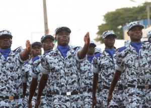Côte d'Ivoire: Baux des policiers, Hamed Bakayoko promet régler  le problème en 2016