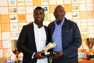 Côte d'Ivoire : L'ivoirien meilleur « fusil » au Kazakhstan présente son soulier d'or à  la FIF