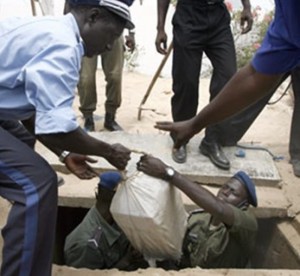Sénégal: Le fameux policier trafiquant de drogue tombe enfin à  Mbour