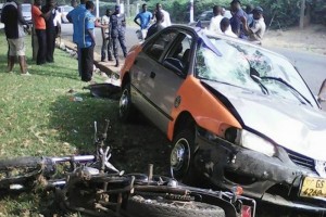Ghana: Rawlings au garde-à -vous pour un taximan qui a immobilisé deux braqueurs