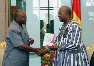 Burkina Faso: Plus de 800 millions de malversations décelés en 2014
