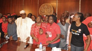 Nigeria: Des  proches des lycéennes de Chibok exigent à  nouveau leur libération