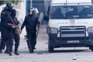 Tunisie: Un jeune policier  décède en dispersant une manifestation à  Kasserine