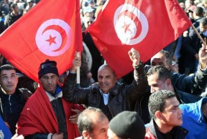Tunisie: Grogne des policiers devant le palais présidentiel pour une hausse des salaires