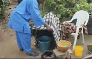 Côte d'Ivoire : Médecine traditionnelle, le gouvernement met fin aux appellations de «docteur» et de «professeur»