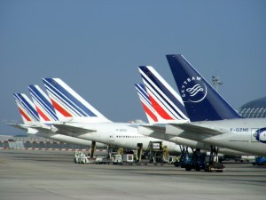 Monde: Air France propose en test pour trois mois, une offre commerciale permettant à  ses passagers d'accéder à  une connexion internet