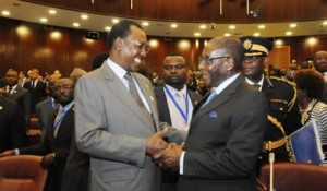Afrique: Sommet de l' UA, le Tchadien Idriss Déby succède à  Robert Mugabé