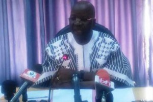 Burkina Faso: Des militaires «prêts à  faire feu» postés aux frontières contre les menaces terroristes, selon Simon Compaoré