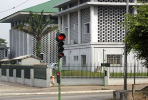 Côte d'Ivoire: L'arnaqueur espérait 36 millions de la part de sa victime, il se retrouve devant le parquet