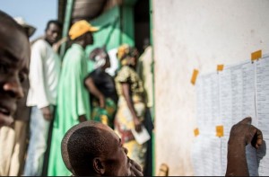 Centrafrique: 2 millions de centrafricains se rendent aux urnes pour choisir entre Touadéra et Dologuelé