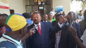 Gabon: Retour de Jean Ping, la police quadrille l'aéroport pour éviter un drame