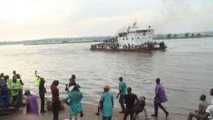 RDC: Le naufrage d'un bateau surchargé  fait au moins trois morts