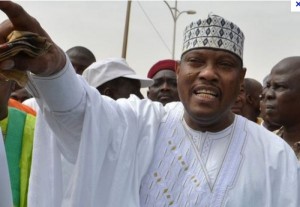 Niger: Pas d'évacuation sanitaire, Hama Amadou n'a pas souhaité monter dans l'hélicoptère et ne souffrirait que d'un soucis d'yeux