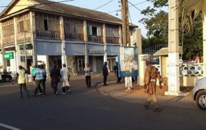 Côte d'Ivoire: Ratissage à  Grand Bassam, les dozos au côté des forces de sécurité