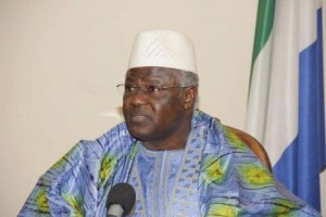 Sierra Léone:  Le président Koroma remanie  son équipe  gouvernementale,13 ministères touchés
