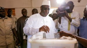 Sénégal: Scrutin référendaire, le OUI en passe de l'emporter avec un court avance et un faible taux de participation