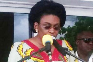 Gabon: Chantal Myboto emboite le pas de sa fille et réaffirme qu'Ali Bongo n'est pas le fils biologique d'Omar Bongo
