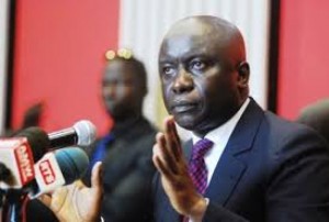 Sénégal: Lendemain de scrutin, Seck attaque Sall, l'opposition pas contente et «Y'en à  marre» qualifie la constitution de chiffon