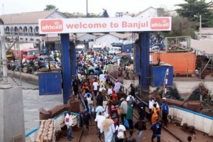 Sénégal-Gambie: Jammeh porte plainte contre Dakar pour protester contre le boycott des transporteurs sénégalais