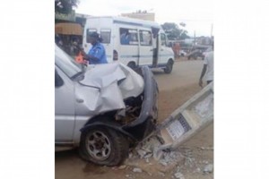 Côte d'ivoire:   Ivre, il percute un poteau  de la CIE et prive le quartier de courant