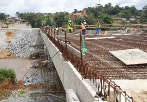 Gabon: Emprunt de 1645 milliards de Fcfa sur trois ans pour l'énergie, l'eau, les routes et l'assainissement