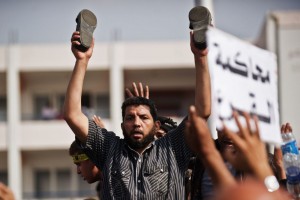 Egypte: Un vendeur ambulant se fait flinguer par un policier pour un thé jugé cher