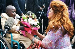 Koacinaute: CHANTAL BIYA : Lauréate d'Or avec Cordon du Grand prix humanitaire de France