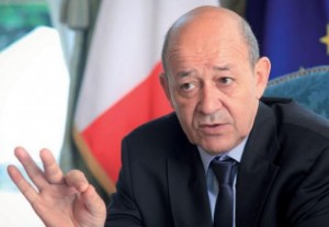 Côte d'Ivoire: Le ministre français de la défense Le Drian à  Abidjan et Bassam pour lutter contre le terrorisme