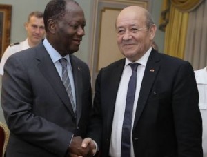Côte d'Ivoire: Le Drian annonce le renforcement des troupes françaises à  Abidjan, 900 militaires attendus