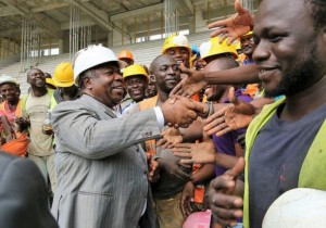 Gabon: Ali Bongo sur les chantiers librevillois de la Can 2017