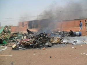Burkina Faso: Des élèves lapident leurs enseignants et incendient leurs engins pour revendiquer l'organisation d'examens blancs