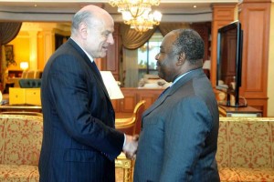Gabon: Ali Bongo assure une présidentielle transparente à  un envoyé du premier ministre français