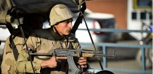 Egypte: Neuf policiers jugés pour  avoir frappé deux médecins dans un hôpital