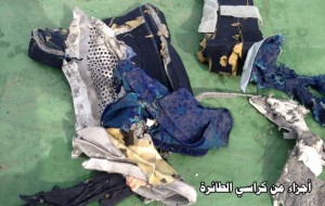 Egypte: Crash du vol EgyptAir, de la fumée dans la cabine de l'appareil avant sa disparition