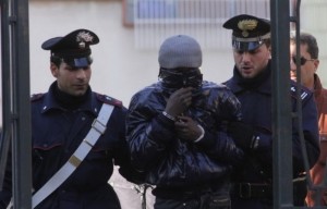 Libye: 16 passeurs présumés dont un gambien arrêtés  en Italie