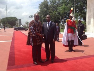 Côte d'Ivoire: Devant Mahama, Ouattara s'explique sur  la nouvelle constitution et évoque les réfugiés au Ghana